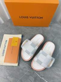 Picture of Louis Vuitton Slippers _SKULVsz35-45mnf03111136